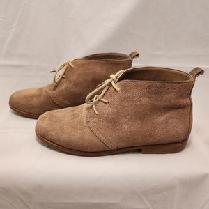 White Mountain Auburn Suede Chukka Bootie Sz8